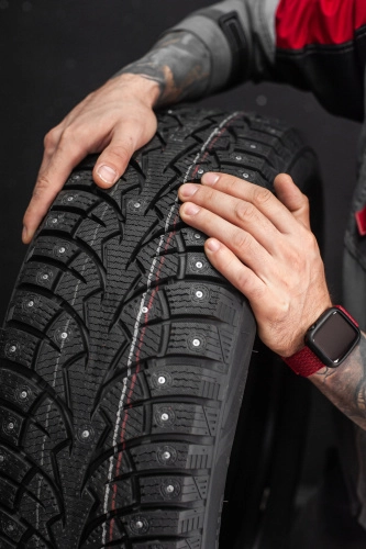 фото протектора и шины WINTERNOVA STUD I Шина ZMAX WINTERNOVA STUD I 185/55 R15 86T