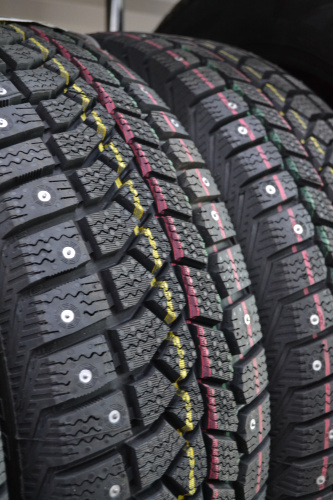 фото протектора и шины Brina Nordico V-522 Шина Viatti Brina Nordico V-522 215/60 R16 95T